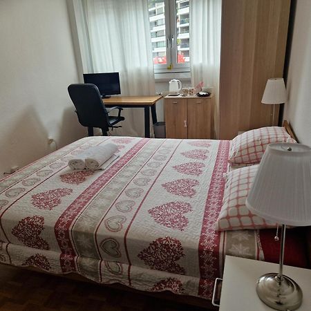 Room In Shared Apartment Genewa Zewnętrze zdjęcie