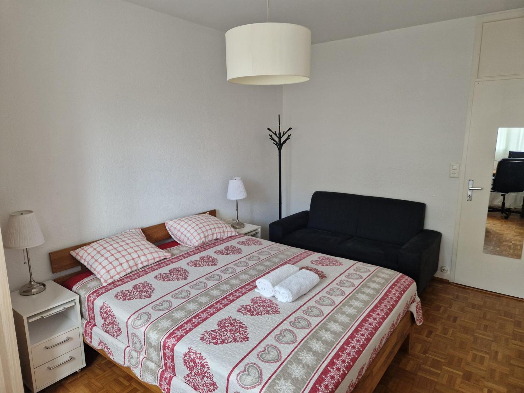 Room In Shared Apartment Genewa Zewnętrze zdjęcie